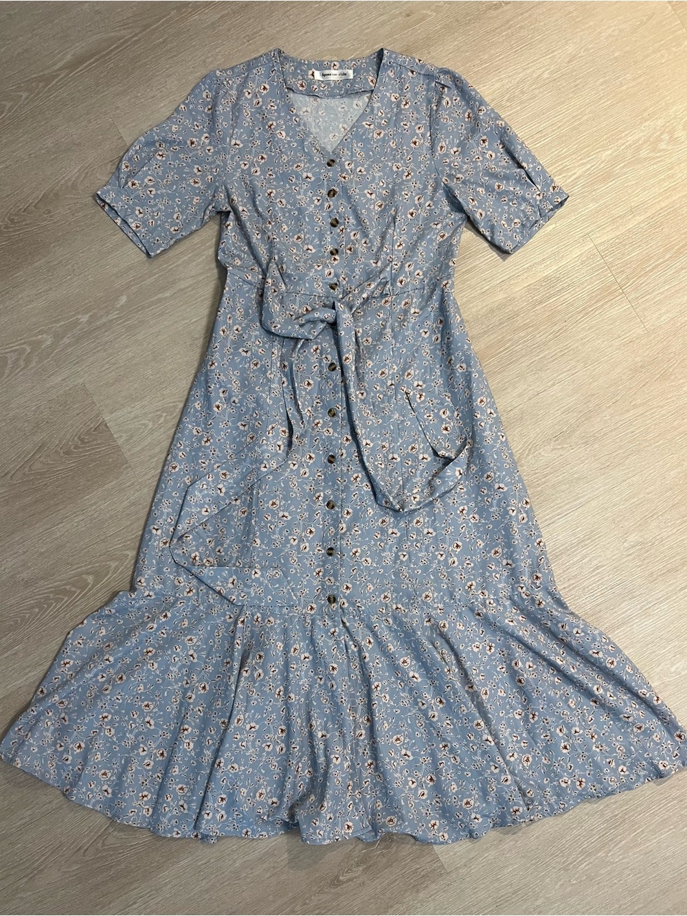 Light Blue Floral Button-Front Summer Maxi Dress with Tie Waist Women’s Size 0